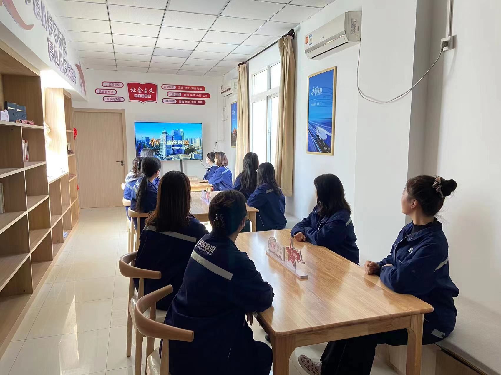 正在上传... 31bd5e1493b2ad48777c4083af10a2a1.jpeg