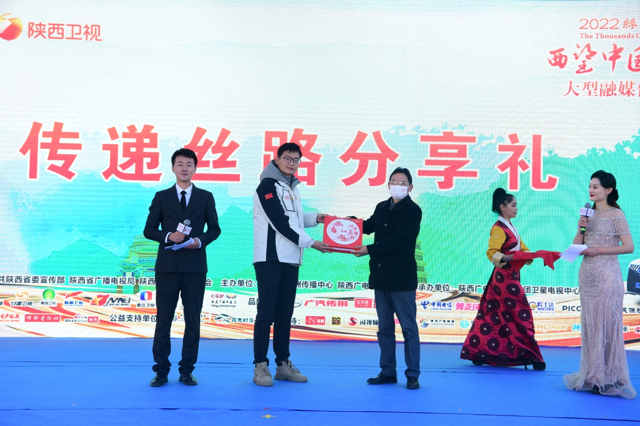 正在上传... 8912a717a2233795325eba2a8bdba2d8.png