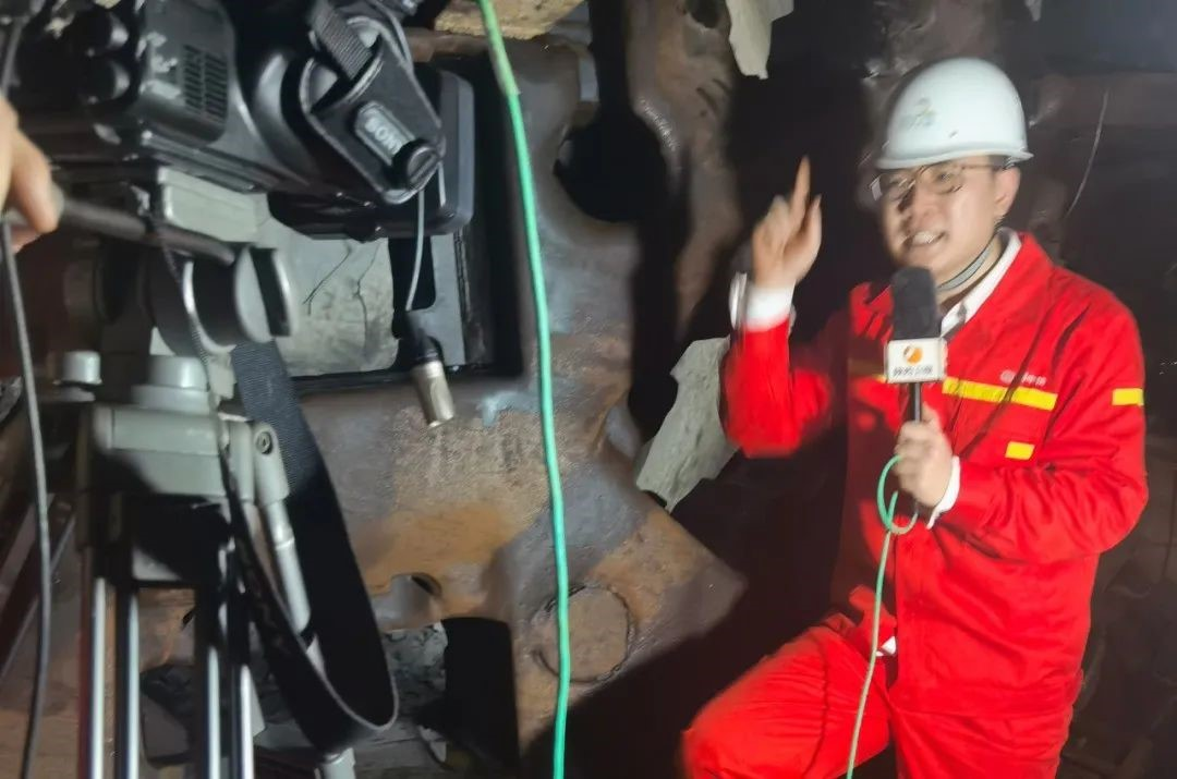 正在上传... b321c445ced7dc34e51047a3d09ec61e.png